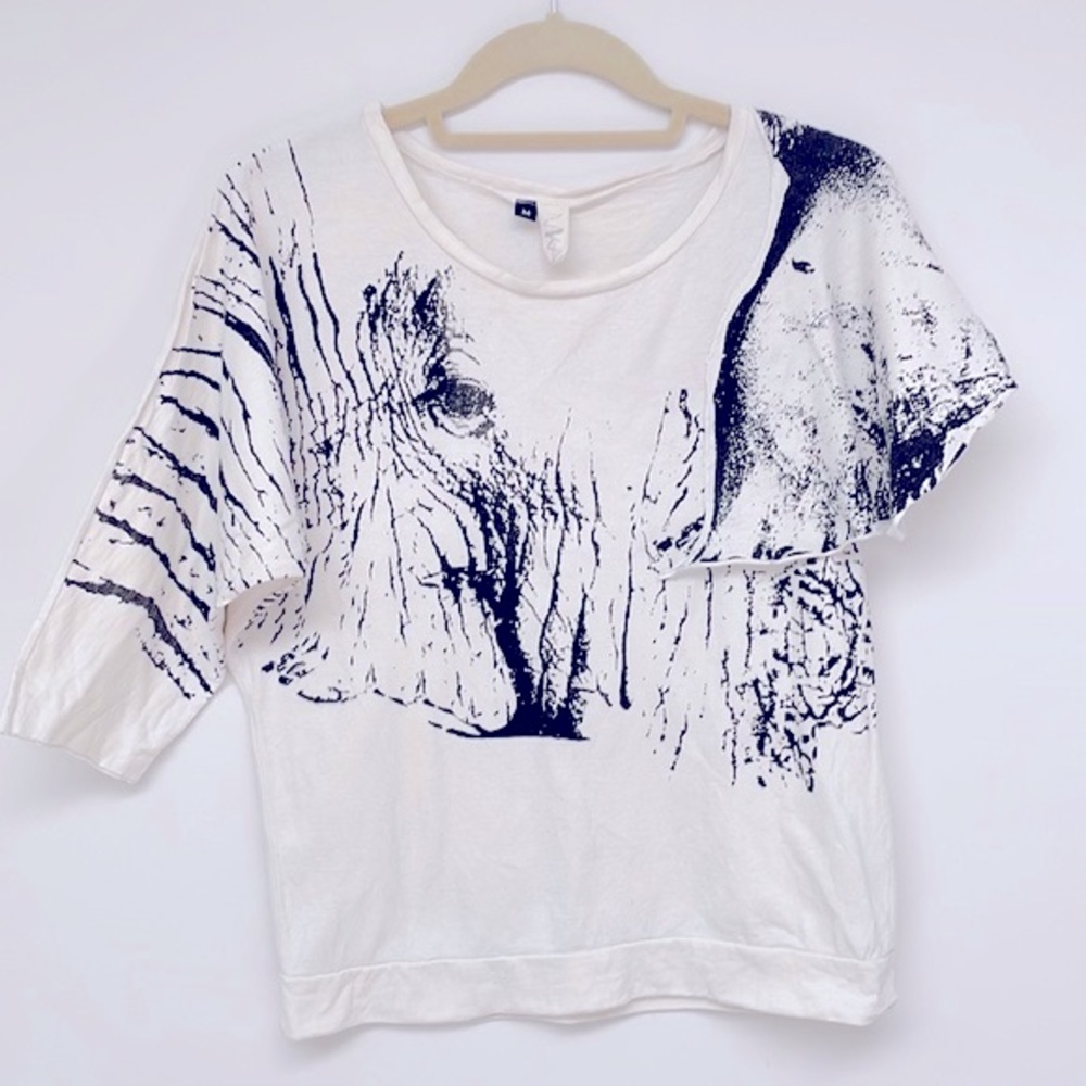 Elephant Graphic asymmetrical  Cream Shirt Size Medium